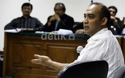 Blak-blakan ke Penyidik KPK, Kasus Apa yang Diungkap Deviardi?