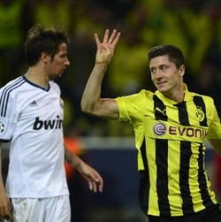 Ini Respons Lewandowski atas Tantangan Kembali Bikin 4 Gol