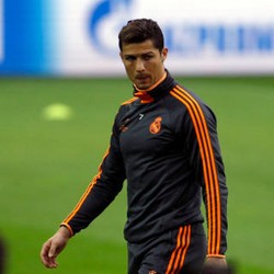 Lutut Bermasalah Lagi Saat Latihan, CR7 Diragukan Main Lawan Dortmund