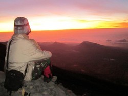 Pancaran Pesona Puncak Gunung Rinjani