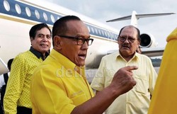 Manuver Akbar Tandjung Bikin Gerah Internal DPP Golkar