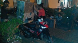 Polisi Bantah Distribusi Logistik KPU di Cijantung Tanpa Pengawalan
