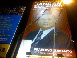 Baliho Prabowo Tetap Diturunkan Meski Logo Partai Ditutup