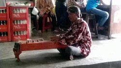 Ngadino Pengamen Kecapi Mendamba Presiden yang Cinta Seni