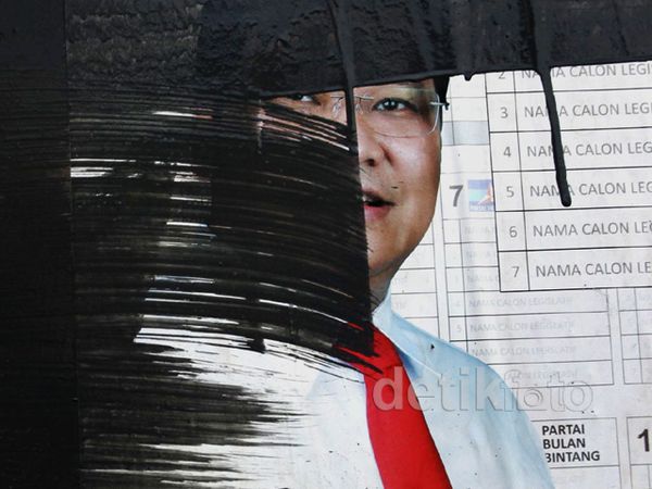 Alat Peraga Kampanye Terus Ditertibkan