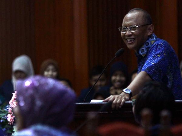 Diskusi Yang Muda yang Memimpin
