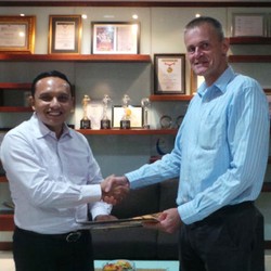 XL-Axis Resmi Jadi Satu Badan Usaha