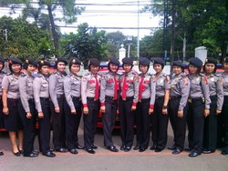Ikut Amankan TPS, Ini Gaya Santai Polisi Cantik Sebelum Bertugas