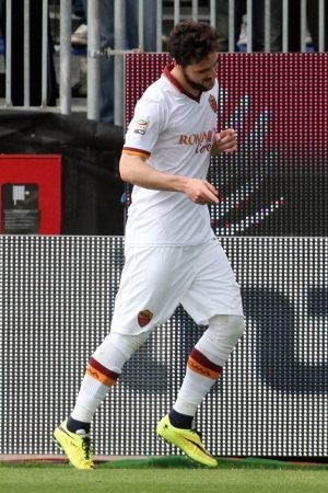 Pukul Bek Cagliari, Destro Diskors Tiga Pertandingan