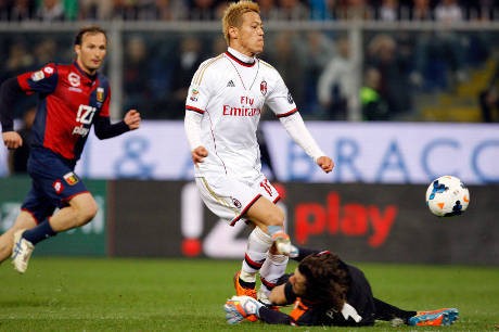 Milan Susah Payah Taklukkan Genoa 2-1