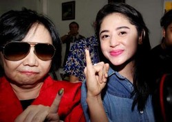 Adang Tak Pernah Terlihat Jenguk, Nunun: Bapak Selalu Ada di Hati Saya