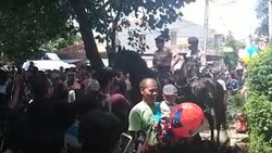 Kuda Belanda dan Marawis Sambut Coblosan di TPS Megawati