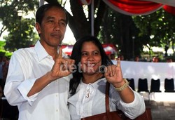 PDIP Menang di Quick Count, Jokowi: Ada Ucapan Selamat dari Pak Camat