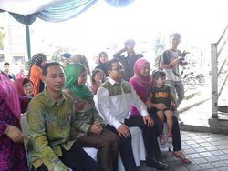 Nyoblos di TPS Kemang, Cak Imin Ingin Suara Keluarga Seragam