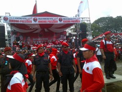 Diprediksi Tak Sampai 30%, PDIP Tetap Optimistis