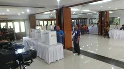 38 Tahun Jadi TNI, Ini Pertama Kalinya Pramono Edhie Nyoblos di TPS SBY