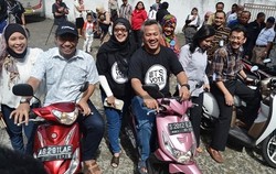 Kompak Naik Motor, 4 Komisioner KPU Nyoblos di Pasar Minggu