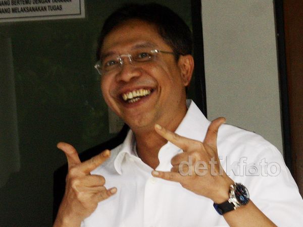 Fathanah Gunakan Hak Suaranya di TPS KPK