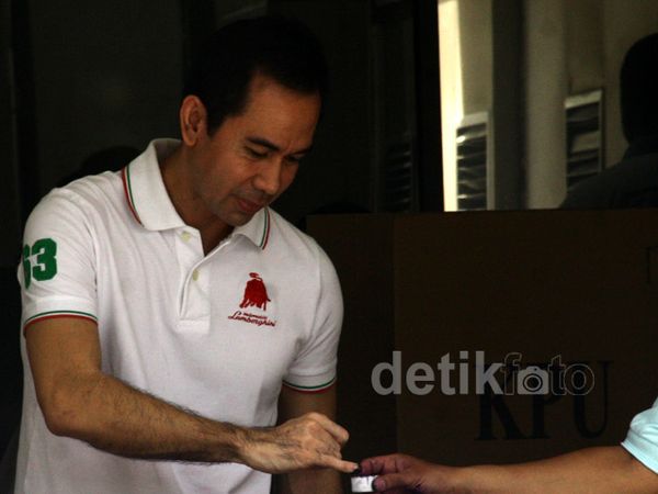 Wawan Nyoblos di TPS KPK