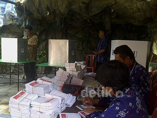 TPS Goa untuk Menarik Pemilih Nyoblos TPS Goa untuk Menarik Pemilih Nyoblos