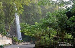 Panas di Jakarta, Dinginkan Diri di Lembah Anai