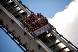 4 Roller Coaster Keren di Negara Tetangga