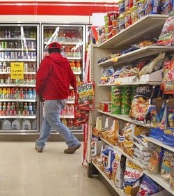 7-Eleven Bunuh Minibar Hotel