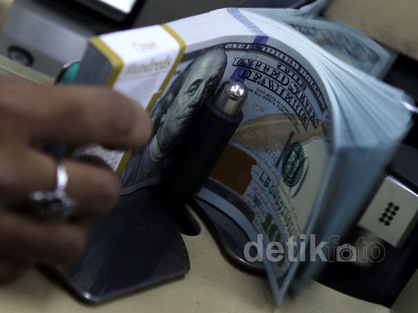 Pasca Pileg, Dolar Bercokol di Rp 11.300