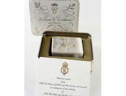 Sudah Berjamur, Kue Pernikahan Pangeran William dan Kate Laku Rp 8 Juta