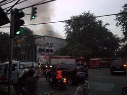 Gedung PFN Kebakaran, Jalan Otista Macet