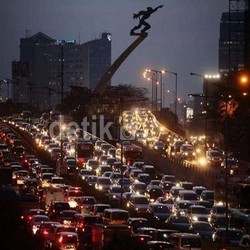 Hatta: Mobil Murah Sudah Dapat Insentif, Jangan Beli BBM Subsidi