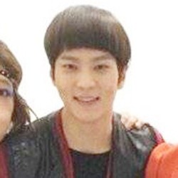 Joo Won Berambut Poni Mangkok untuk Film Fashion King