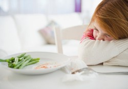 Si Kecil Sering Menolak Makan? Atasilah dengan Cara Praktis Ini