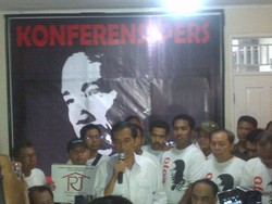 Disambut Teriakan Hidup Jokowi, Jokowi Resmikan Markas Projo di Pancoran