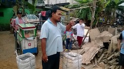 Di Tahun 2014, Saleh Masih Bertahan Hidup dari Menjual Abu Gosok