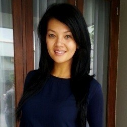 Tengah Proses Cerai dan Baru Dirampok, Masalah Farah Quinn Bertubi-tubi