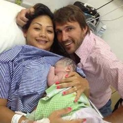 Indah Kalalo Dikaruniai Anak Kedua