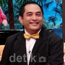 Duh! Kepala Jeremy Teti Kena Kibasan Pedang saat Syuting