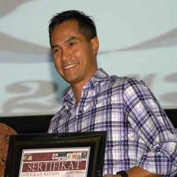 Anindya dan Ardi Bakrie: Presiden Baru Harus Pintar Ekonomi