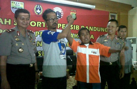 Suporter Persib-Persija Janji Berdamai di Depan Polisi dan Ustaz