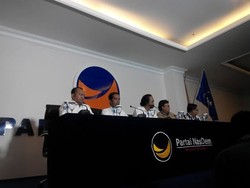 Resmi Dukung Jokowi, Surya Paloh Akan Bahas Cawapres dengan Mega