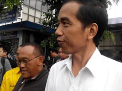 Beda Ekspresi Jokowi Usai Bertemu dengan Surya Paloh dan Ical