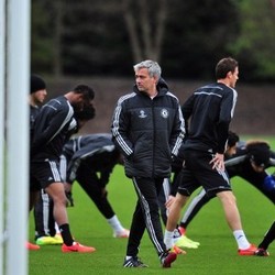 Mourinho Anggap Swansea Lawan Berat
