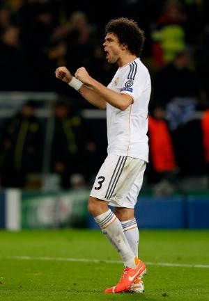 Pepe: Madrid dan Barca Punya Kans Sama