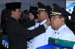 Ashari Tambunan Dilantik Gantikan Abangnya Sebagai Bupati Deli Serdang