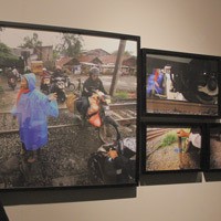 Membidik Cerita Hidup Perempuan Penjaga Perlintasan Kereta Api