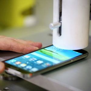 Mengintip Penyiksaan Galaxy S5