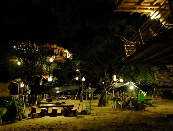 Pirates Bay, Tempat Makan Ala Bajak Laut di Bali Pirates Bay, Tempat Makan Ala Bajak Laut di Bali