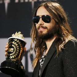 Jared Leto Raih MTV Movie Awards