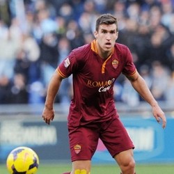 Strootman Ingin Segera Pulih dan Main di Liga Champions Bersama Roma